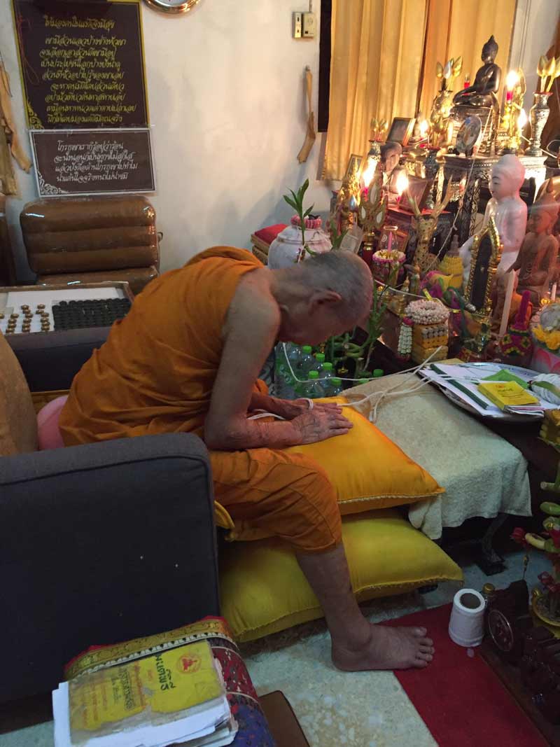 เรียนเชิญสั่งจองวัตถุมงคล พระขุนแผนผงพรายกุมาร เศรษฐีบูรพา ณ วัดอีแงว อ.ขลุง จ.จันทบุรี หลวงปู่บัว ปลุกเสกเดี่ยว ณ วัดศรีบูรพาราม จ.ตราด